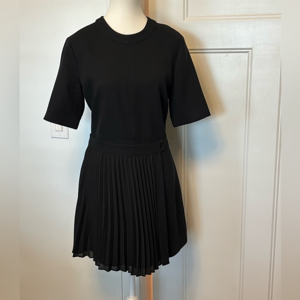 Black Pleated Mini Dress with Crew Neck